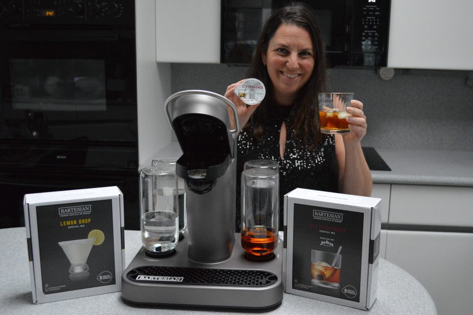 Portable Bartesian Cocktail Maker Allows You to Make Professional