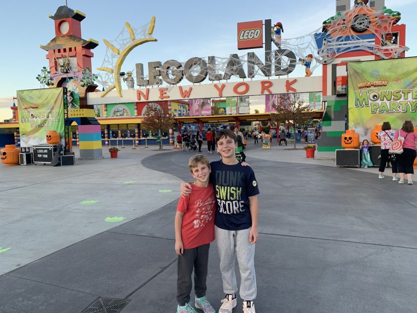 LEGOLAND New York Brick Or Treat - Free Candy! ⋆ The Mint Chip Mama